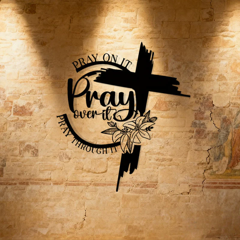 Inspirująca dekoracja ścienna z krzyżem